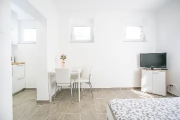 Trogir Studio Apartment for 2 Guests