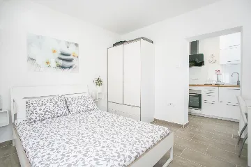 Trogir Studio Apartment for 2 Guests
