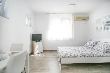 Trogir Studio Apartment for 2 Guests