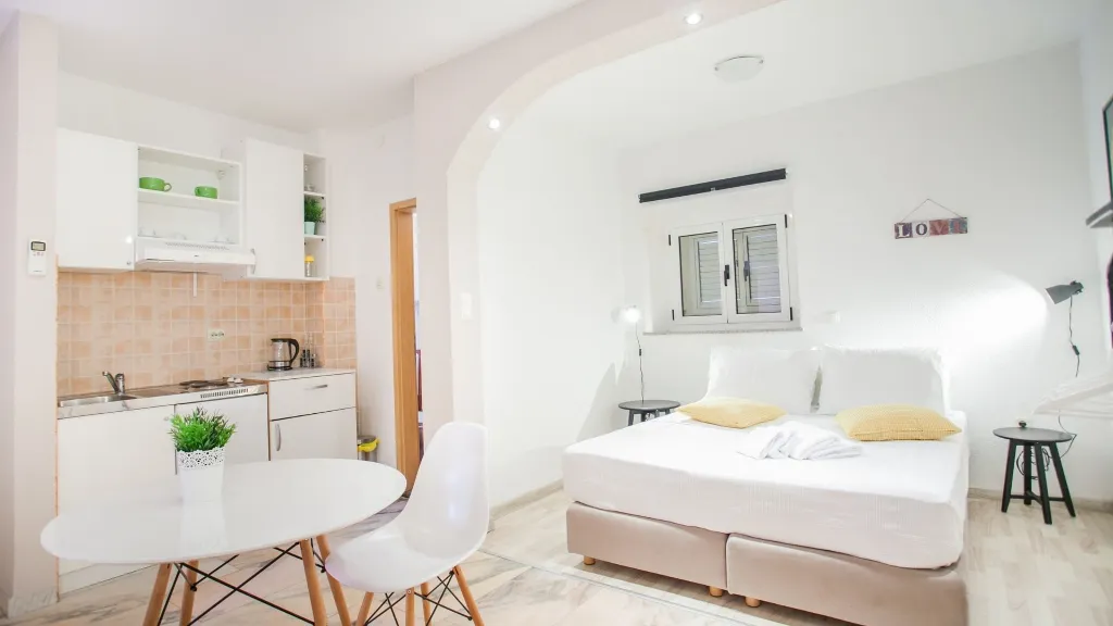 Ground-Floor Studio in Trogir for 2 Guests