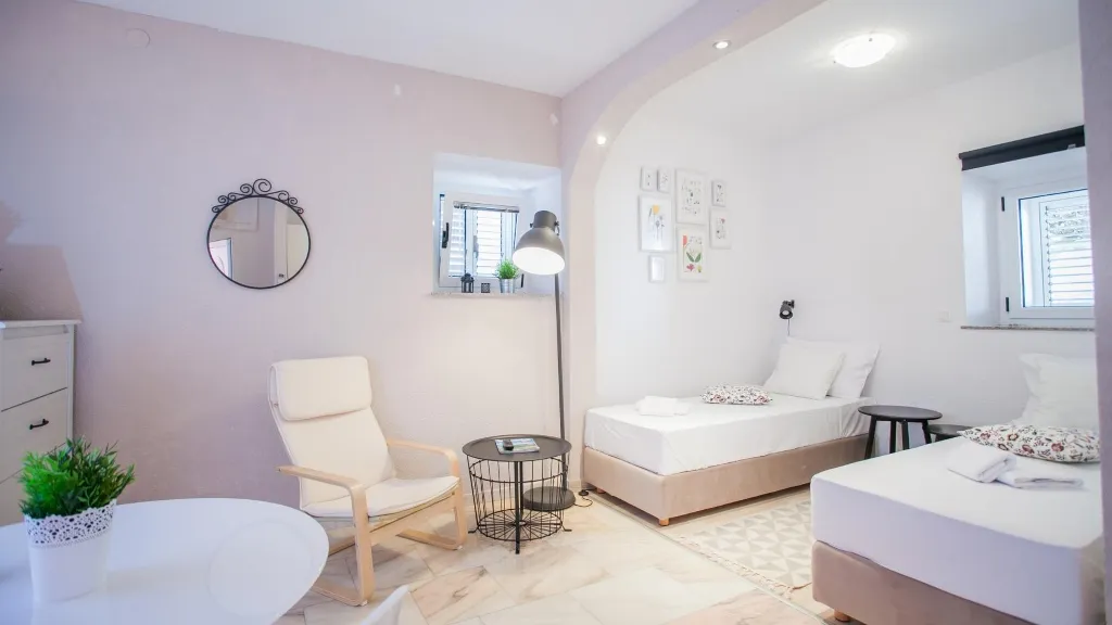 Ground-Floor Studio in Trogir for 2 Guests