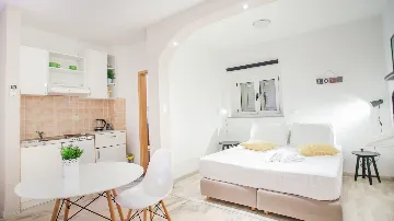 Studio for 2 in Trogir with Shared Terrace