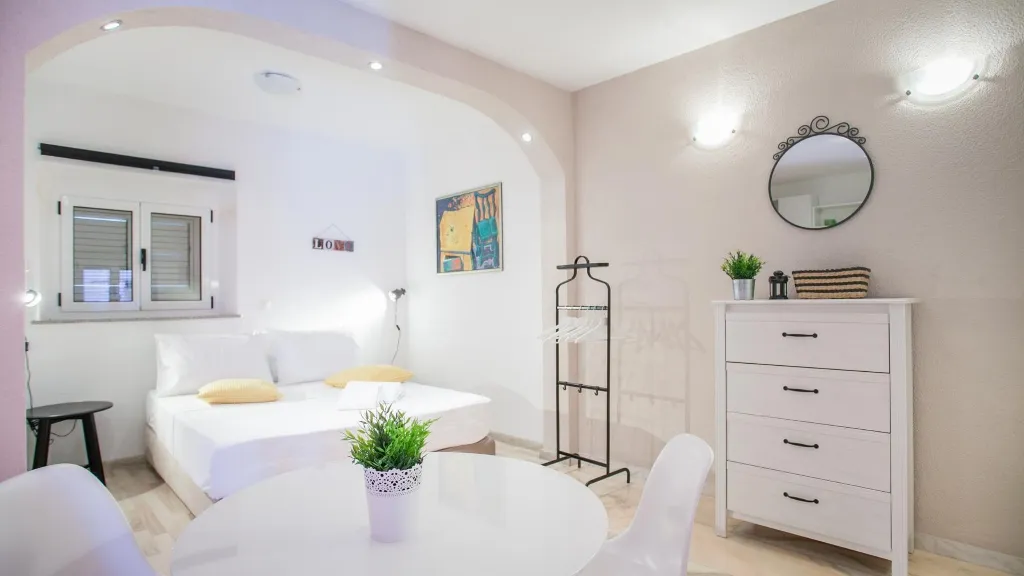 Studio for 2 in Trogir with Shared Terrace