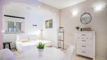 Studio for 2 in Trogir with Shared Terrace