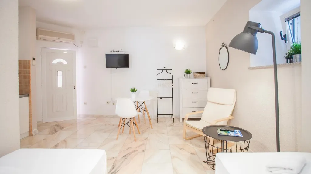 Studio for 2 in Trogir with Shared Terrace