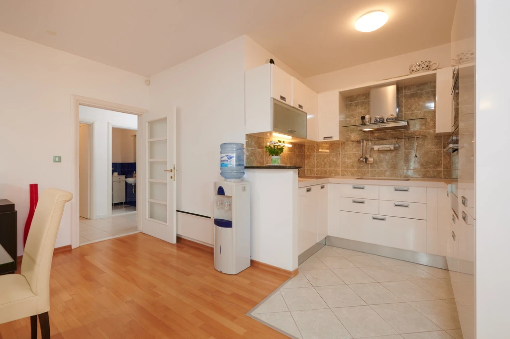 Sea-View Apartment in Trogir for 4 Guests