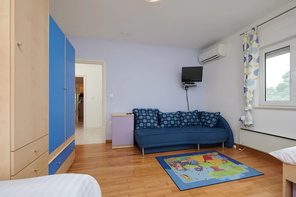 Sea-View Apartment in Trogir for 4 Guests