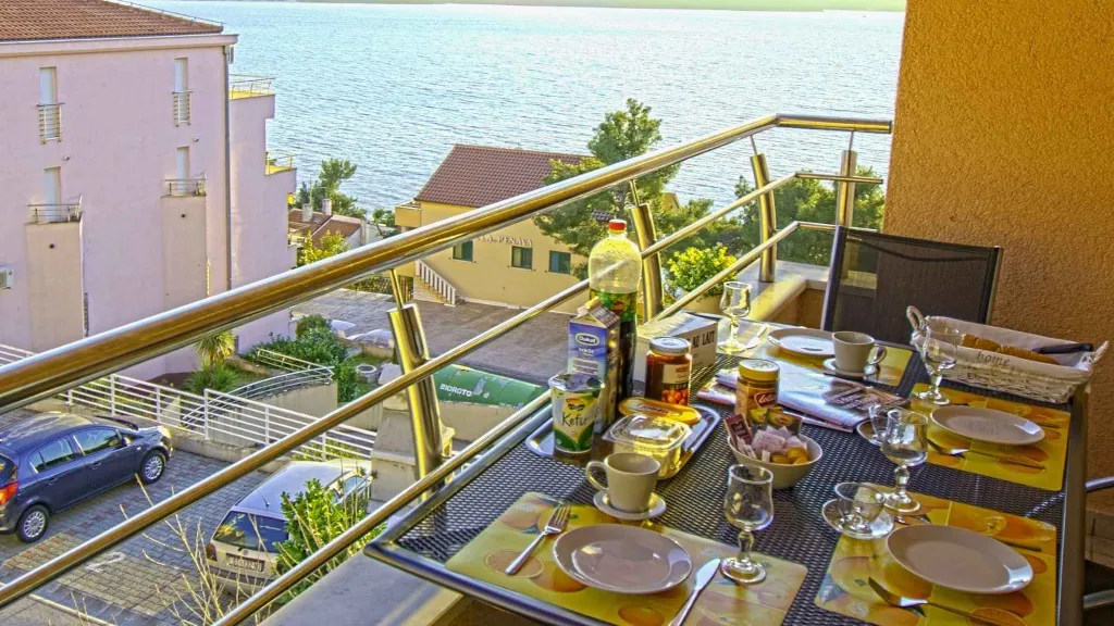 Apartment in Trogir with Partial Sea View