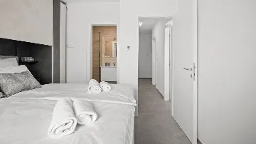 Okrug Gornji 2-Bedroom Apartment with Terrace