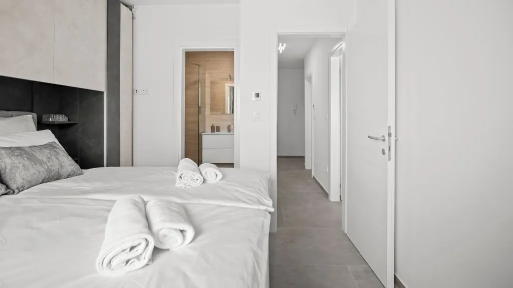 Okrug Gornji 2-Bedroom Apartment with Terrace