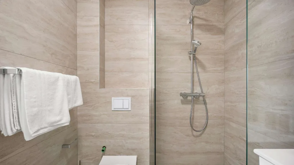 Okrug Gornji 2-Bedroom Apartment with Terrace