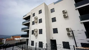 Okrug Gornji 2-Bedroom Apartment with Terrace