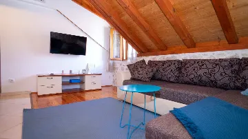 Stone Guest House in Trogir for Up to 12