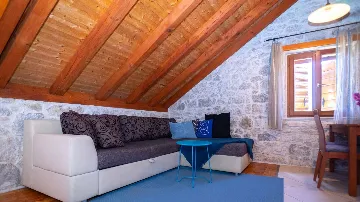 Stone Guest House in Trogir for Up to 12