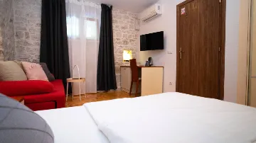 Stone Guest House in Trogir for Up to 12