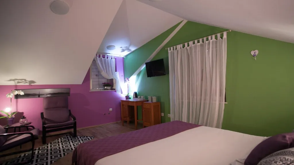 Guest house room for 2 in Trogir Old Town