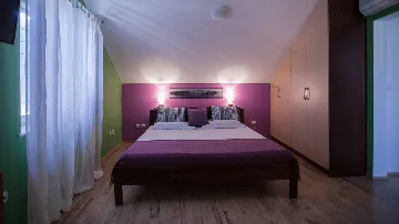 Guest house room for 2 in Trogir Old Town