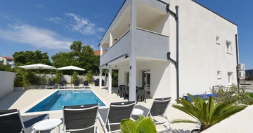 Holiday House in Supetar for Up to 8 Guests