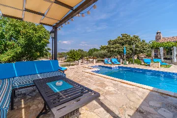 Vacation Home for 7 Guests with Pool & Jacuzzi in Supetar