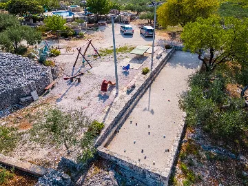 Vacation Home for 7 Guests with Pool & Jacuzzi in Supetar