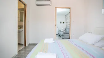 1-Bedroom Apartment in Trogir for Up to 3 Guests