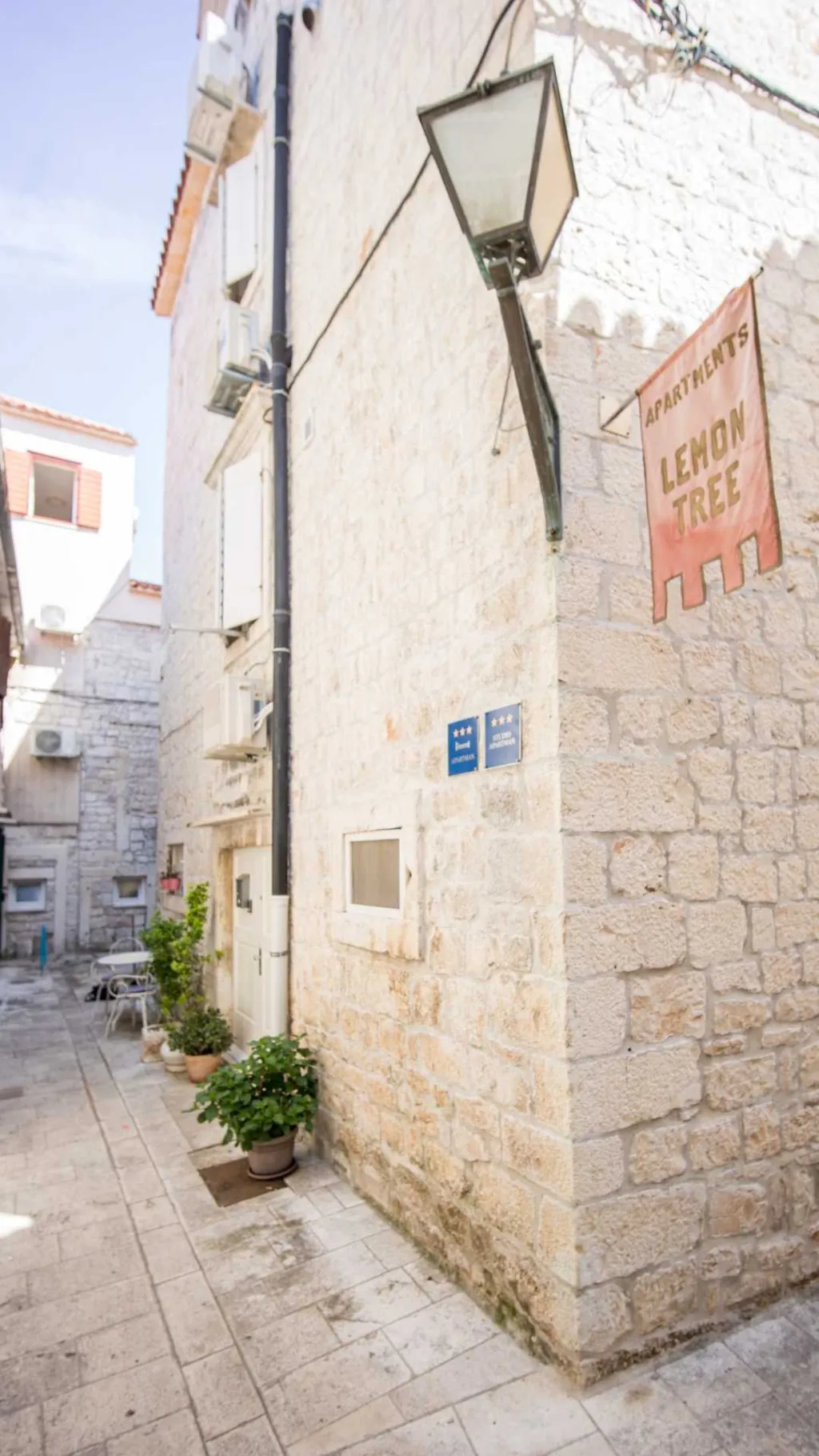1-Bedroom Apartment in Trogir for Up to 3 Guests