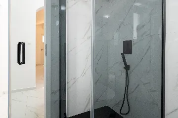 Sea-View 1-Bedroom Apartment in Trogir