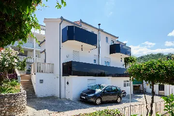 Trogir Sea View Apartment with Balcony for 4