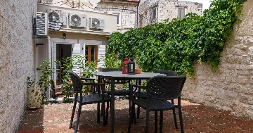 Air-Conditioned Studio in Trogir for 2 Guests