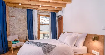 Air-Conditioned Studio Apartment in Trogir for 4