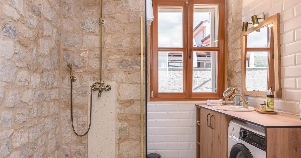 Air-Conditioned Studio Apartment in Trogir for 4