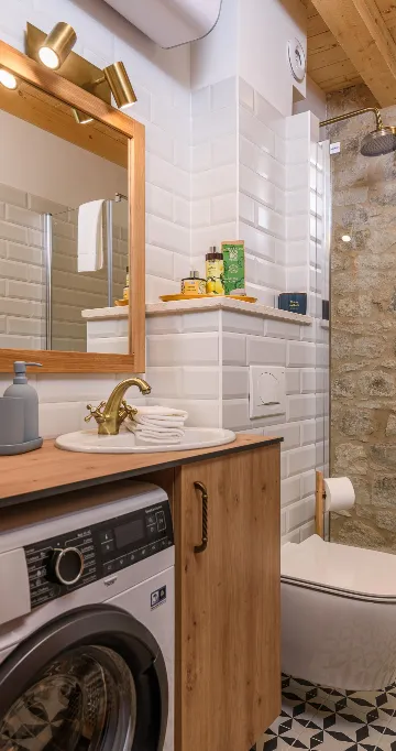 Air-Conditioned Studio Apartment in Trogir for 4