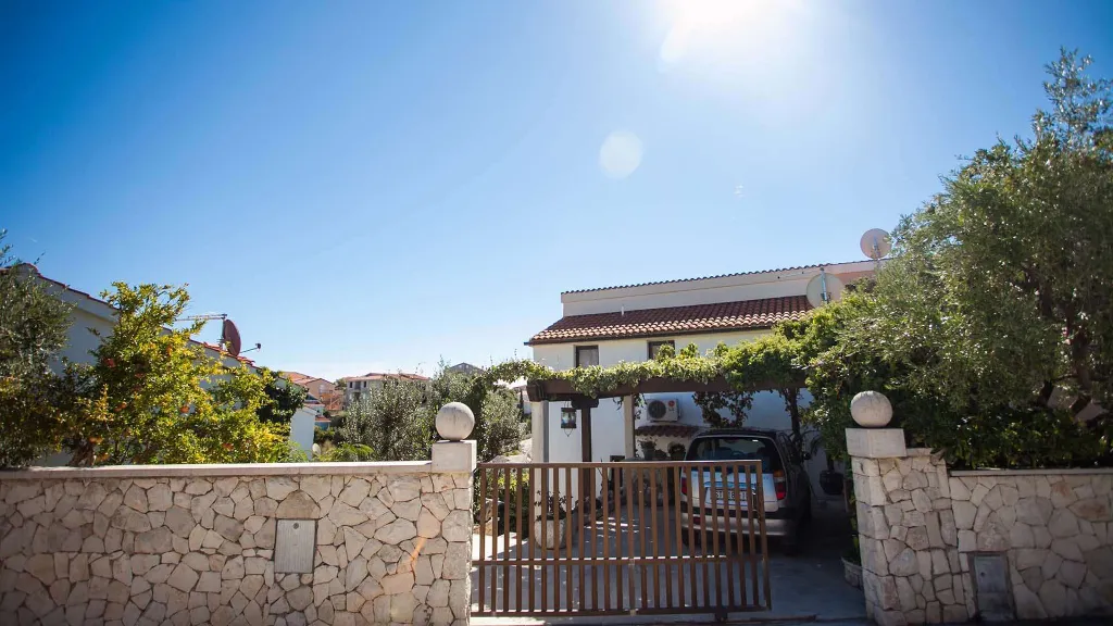 Holiday House in Sevid for 4 Guests