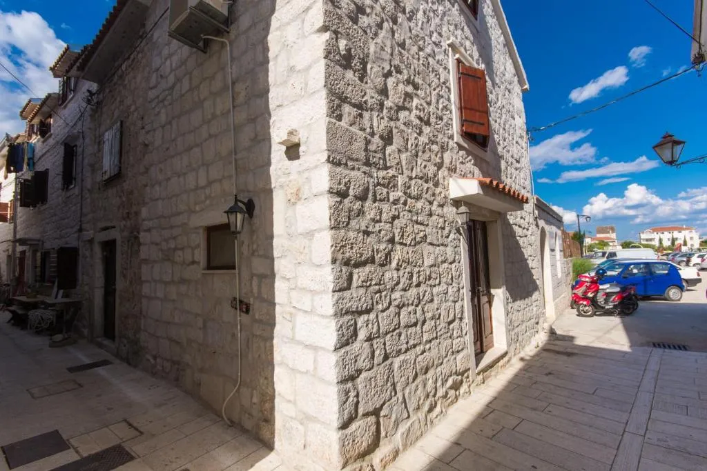 Seget Donji Stone Tiny House for 4 Guests
