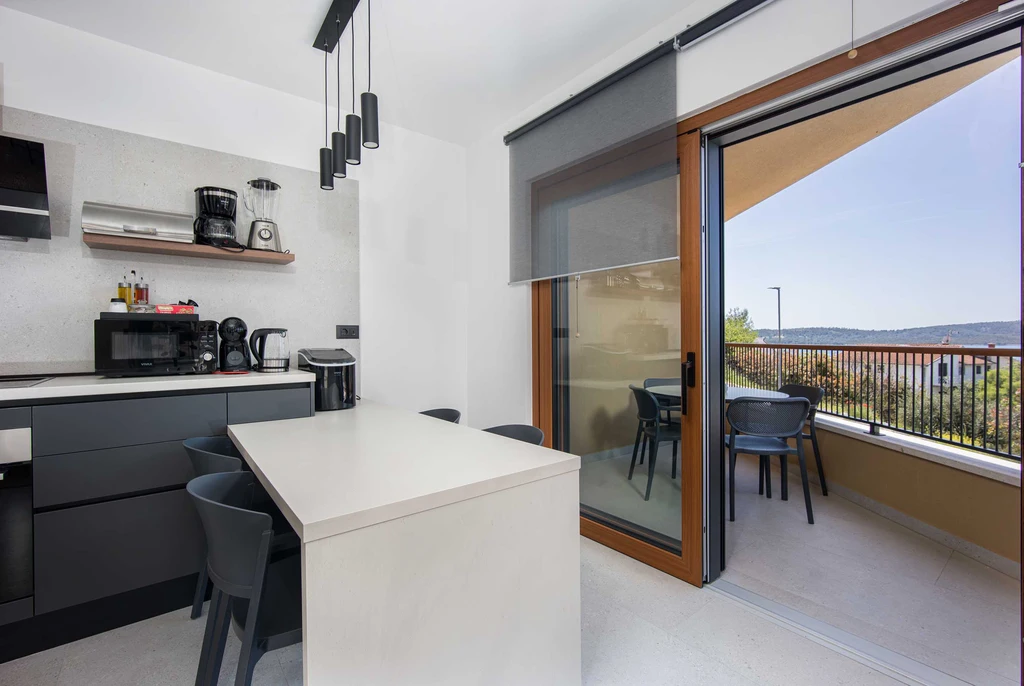 Apartment with Sea-View Balcony in Trogir