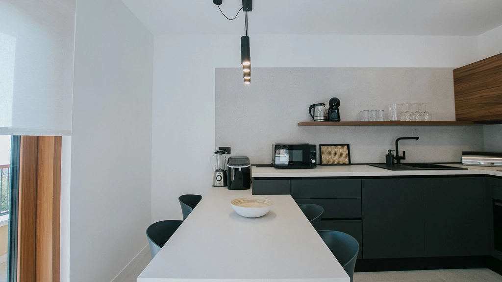 Trogir 2-Bedroom Apartment with Balcony Sea Views