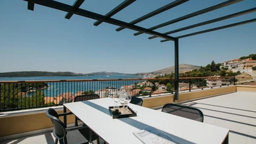 Trogir 3-Bedroom Apartment with Sea-View Balcony