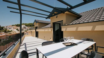 Trogir 3-Bedroom Apartment with Sea-View Balcony