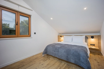 Trogir 3-Bedroom Apartment with Sea-View Balcony