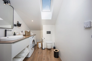 Trogir 3-Bedroom Apartment with Sea-View Balcony