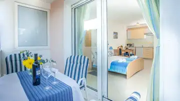 Studio Apartment in Seget Donji for 2–3 Guests