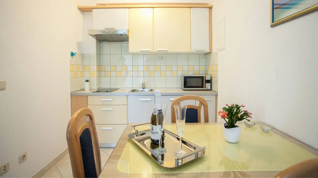 Studio Apartment in Seget Donji for 2–3 Guests
