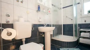 Studio Apartment in Seget Donji for Up to 4