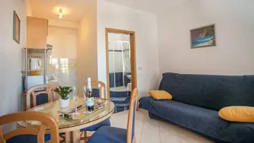 Studio Apartment for Up to 3 in Seget Donji