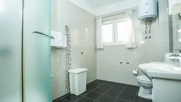 Beachfront Studio with Sea View in Seget Donji