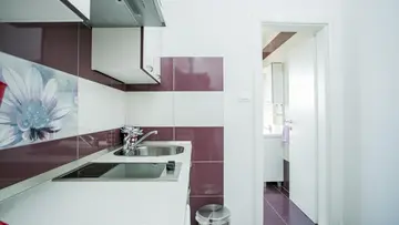 Beachfront Studio for 2 in Seget Donji