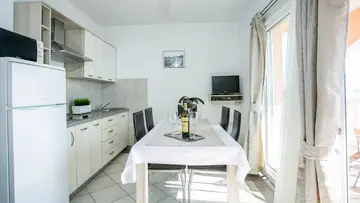 Seget Donji Apartment with Sea View Balcony