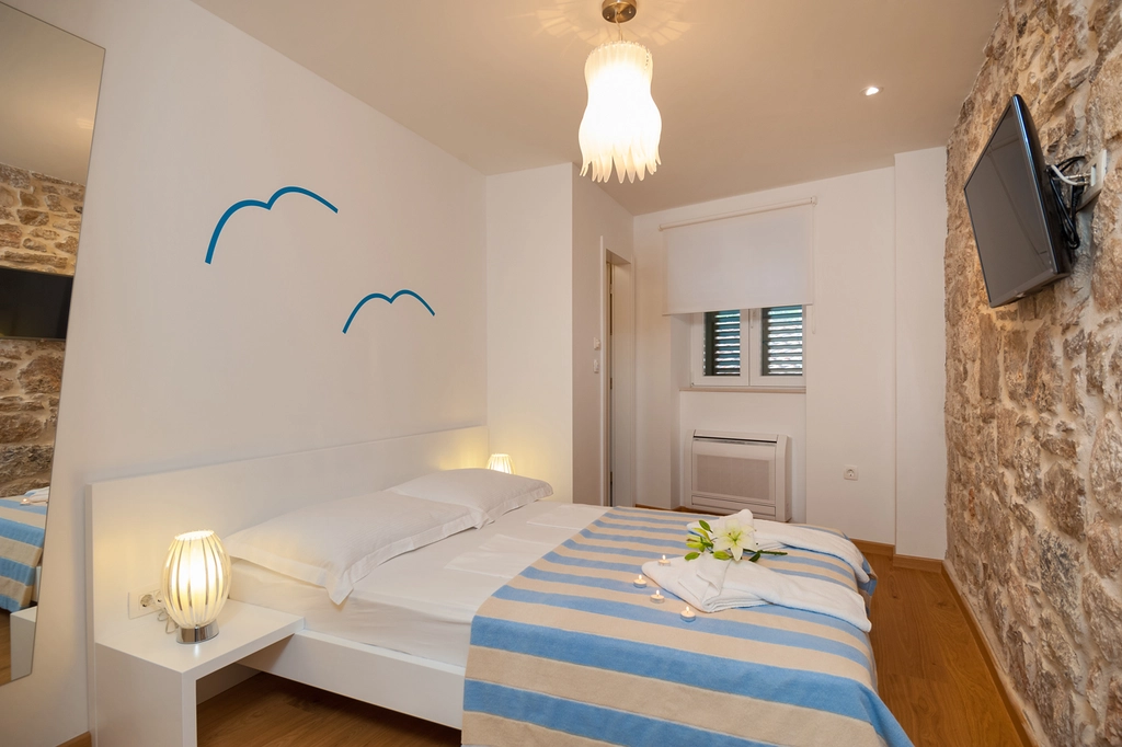 Villa with Private Heated Pool in Bol