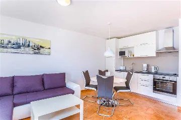 3-Bedroom Apartment for 6 in Ližnjan