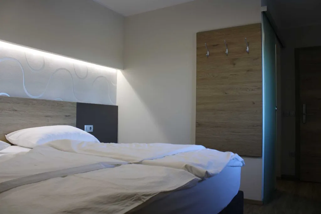 Private Room in Hajdina for Up to 2 Guests